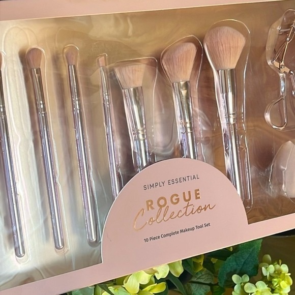 Brand New 10-Piece Makeup Brush & Tool Set Pale Pink Metallic Beauty Blender - Picture 6 of 12